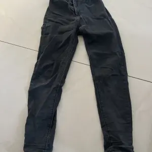 Women's jeans